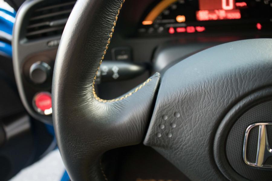 Детали интерьера Honda S2000 CR (AP2) 2008 года  (фото 89 из 180)